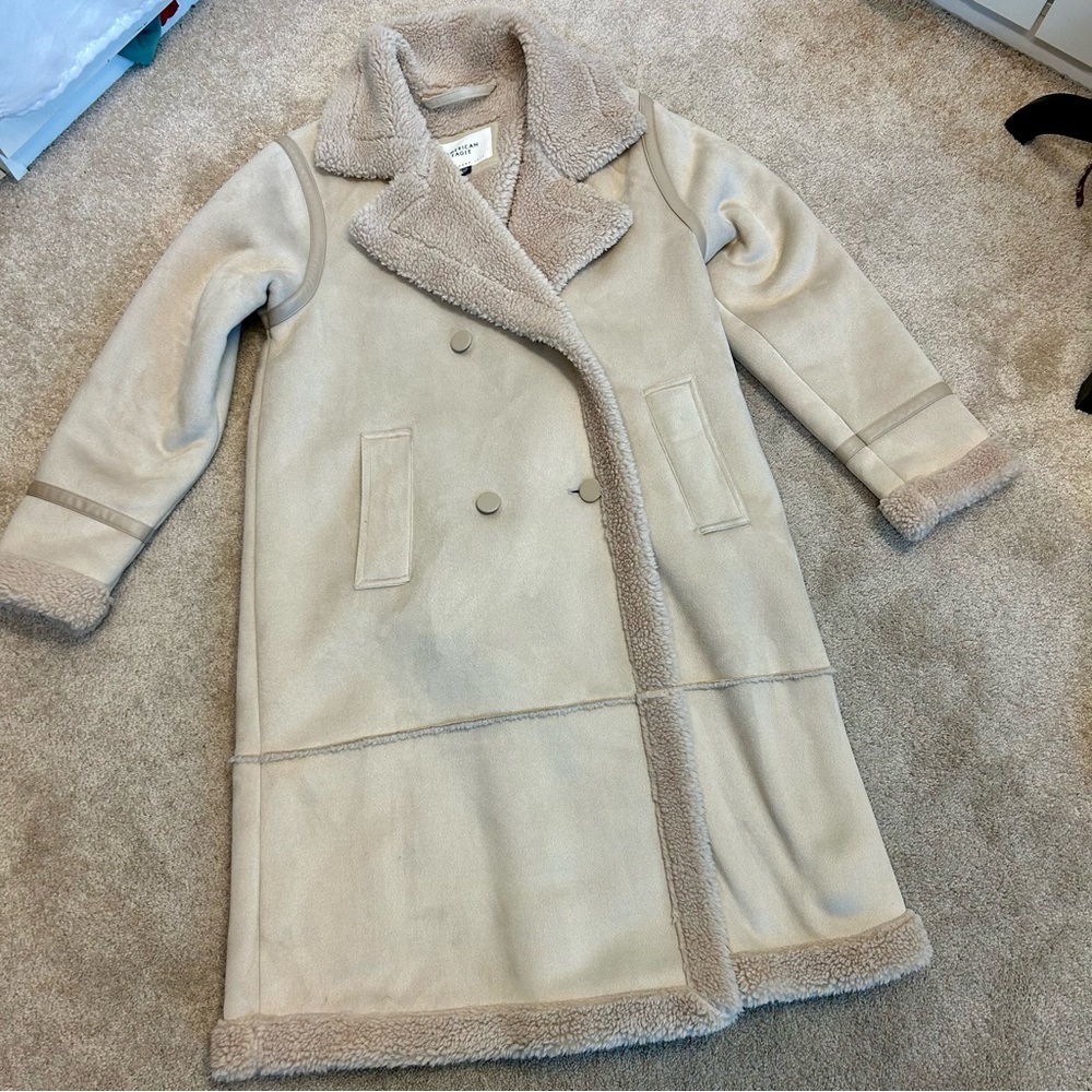 American Eagle double-breasted Vegan faux shearling coat light beige cream Sz L - Picture 7 of 14